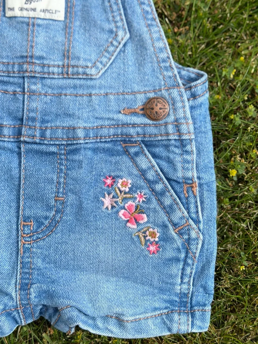 Vintage Y2K OshKosh B'gosh Denim Shortalls Embroidered Flowers Vestbak Size 3M
